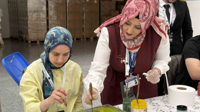 tip-kongresine-sanat-etkinlikleri-renk-etti-4MmAYK42