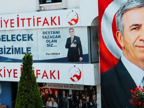 Mansur Yavaş cephesinden Barış Yarkadaş’a poster yanıtı: Buradan size ekmek çıkmaz