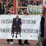 Odtu pankartlarinda bu sene butlan one cikti yVbb9m6M